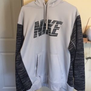 Nike Therma-fit Sweatshirt/Hoodie